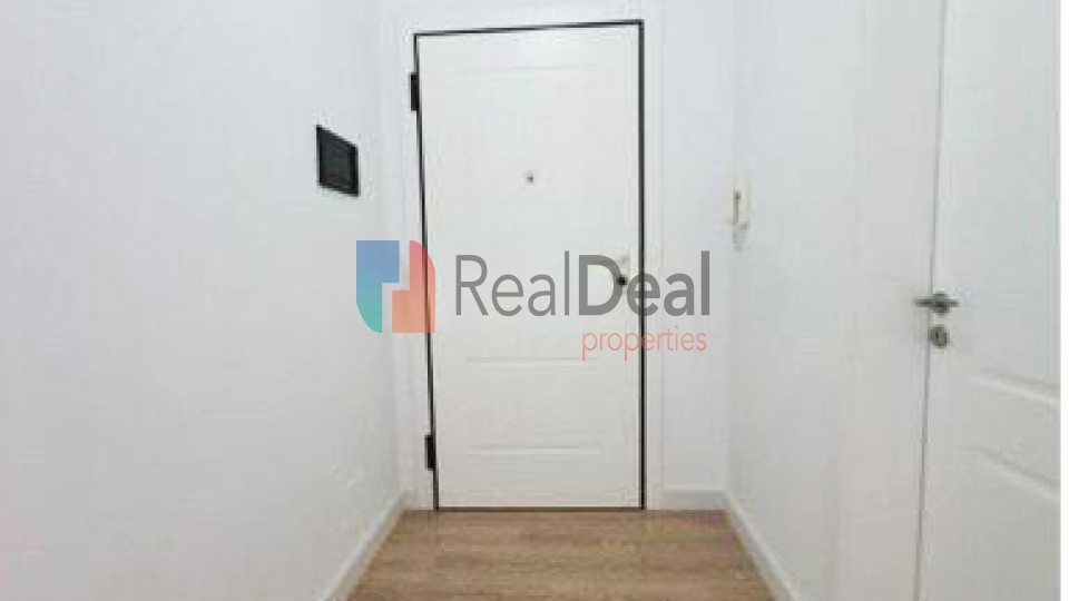 Qender, Jepet Me Qira Apartament I Pershtatshem Per Zyra ! - 61m2