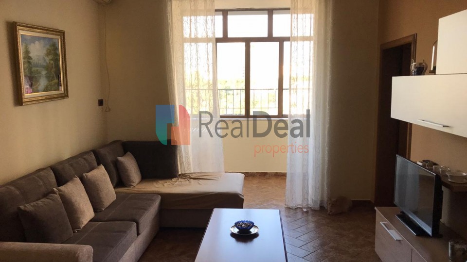 Ne Zonen Me Te Mire Te Bllokut, Jepet Me Qira 1+1 - 70m2