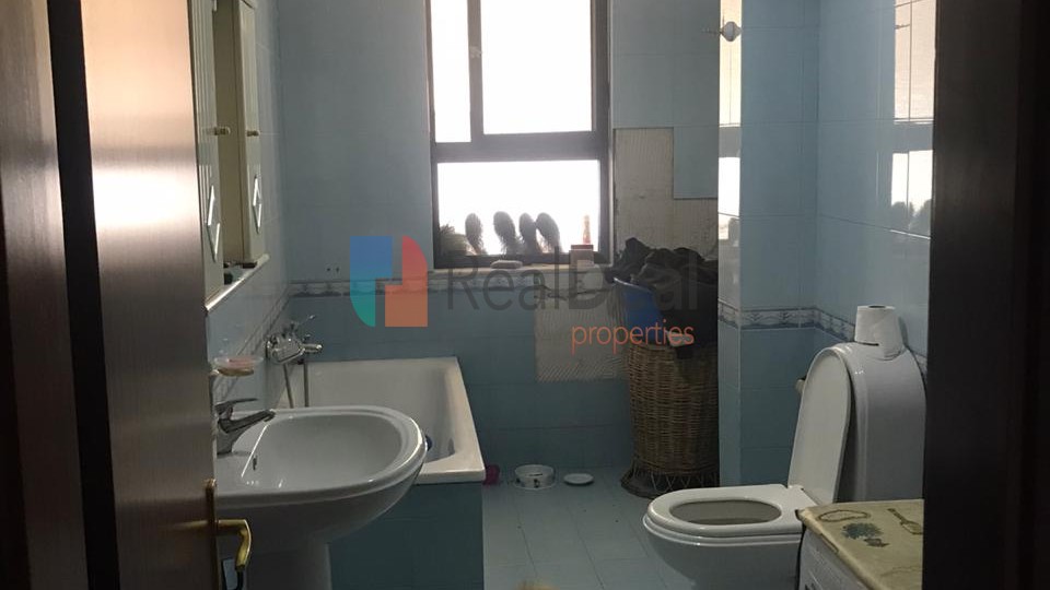 Rruga Petro Nini Luarasi, Jepet Apartament 3+1 me Qira, I Pershtatshem Per Zyre - 150m2