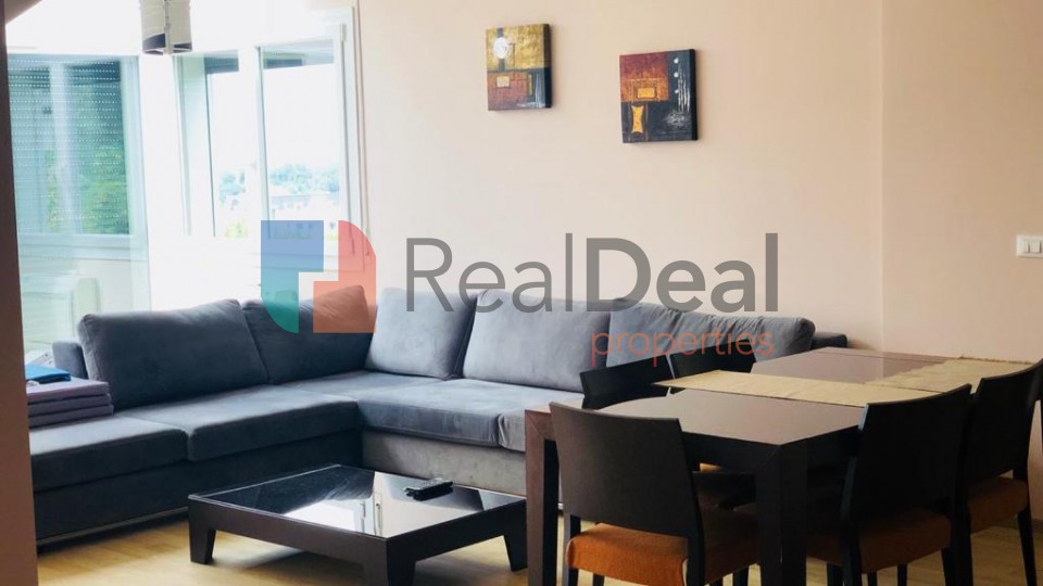 Ne Rezidencen Long Hill jepet me qera apartament 2+1 - 130m2