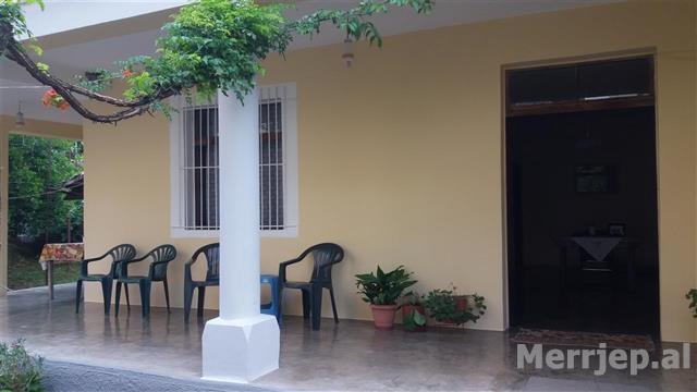 Shitet truall+ndertese, sip.totale 500m2, Elbasan.