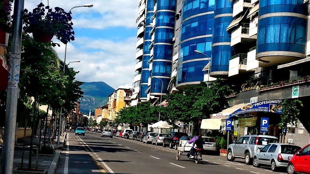 OKAZION TE SELVIA.... AP 2+1..!!