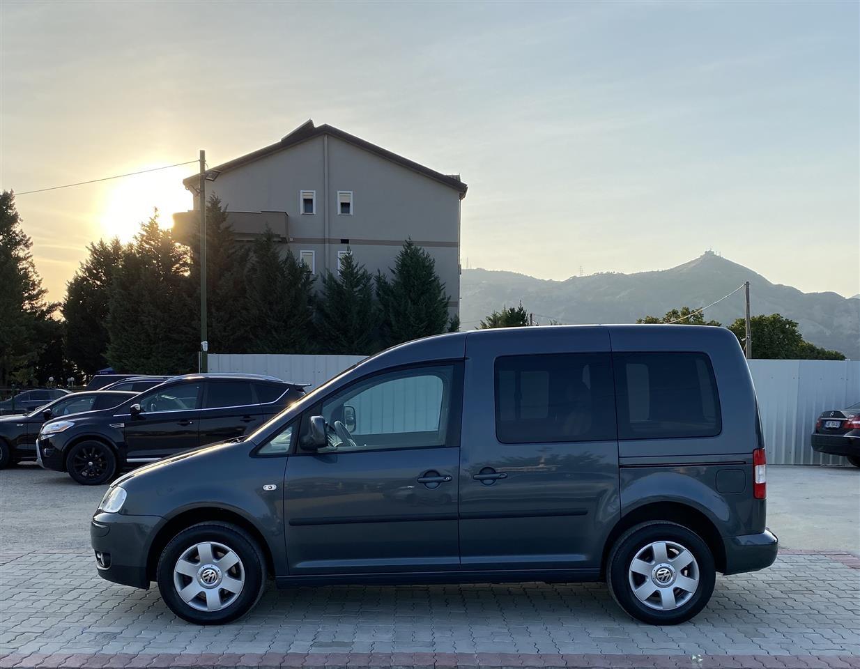 WV Caddy 1.9 Diesel Viti 10/2009 (nga gjermania) 