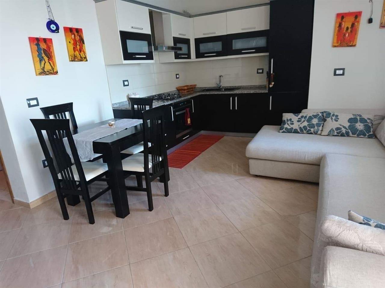 Okazion shtepi 3 katshe ne Durres