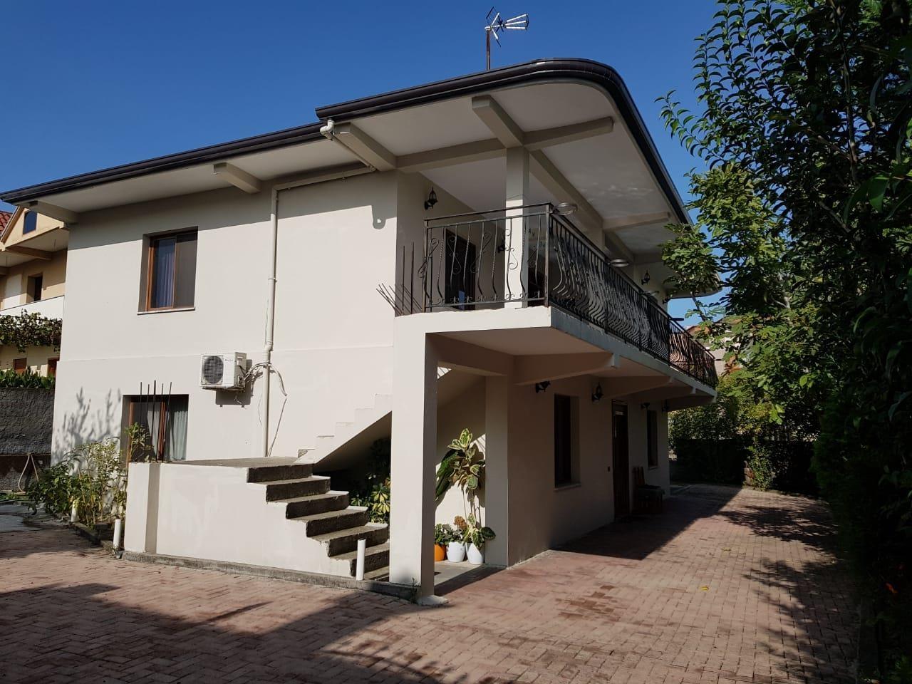 Tiran shitet shtpi private te Kthesa e Kamzs