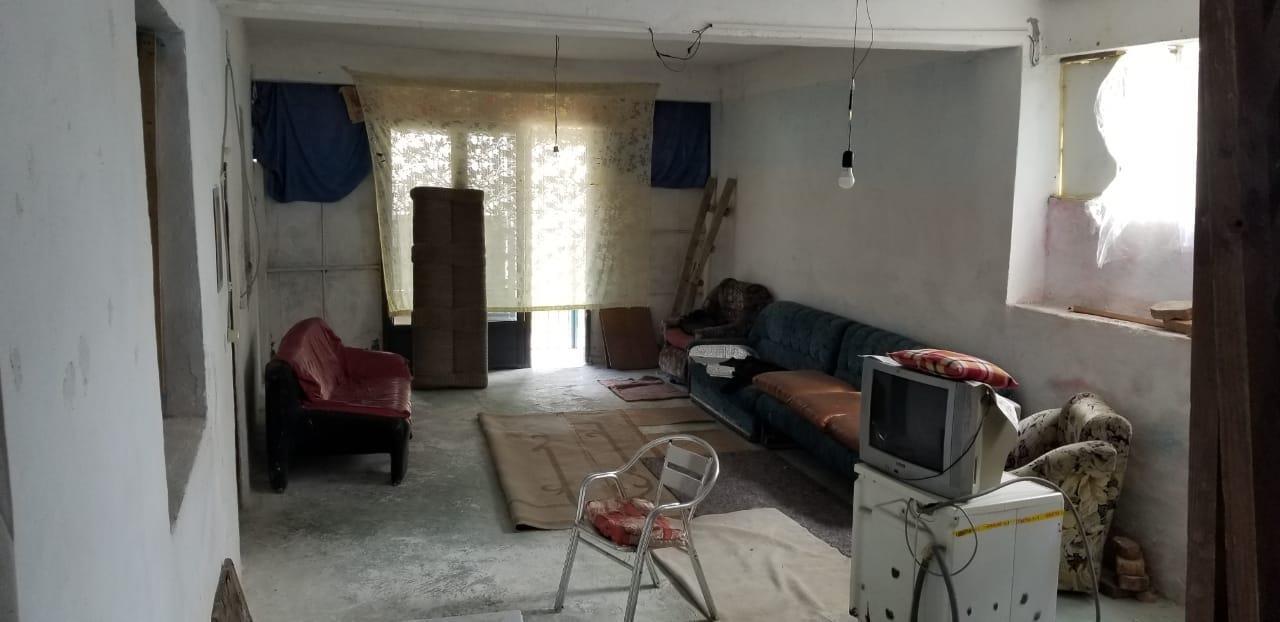 Shitet shtepi private 2 kateshe prapa spitalit Dr