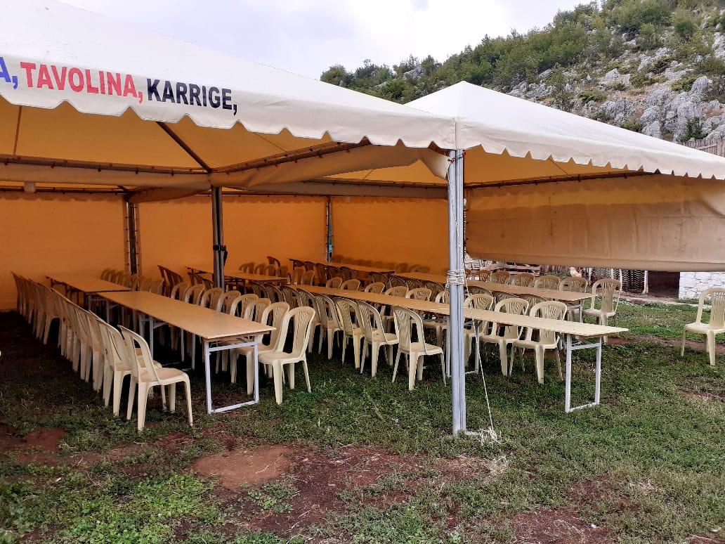NOKA EVENT - TAVOLINA KARRIGE TENDA ME QERA