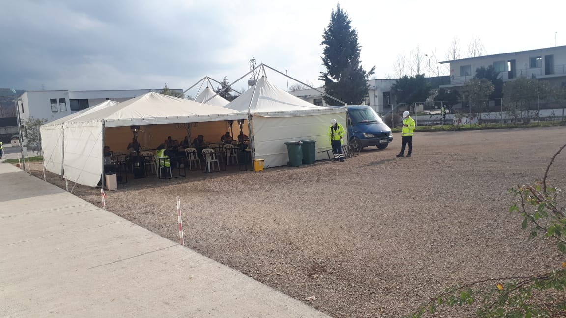 ÇADRA TAVOLINA KARRIGE ME QERA NE TIRANE, LEZHE, DURRES