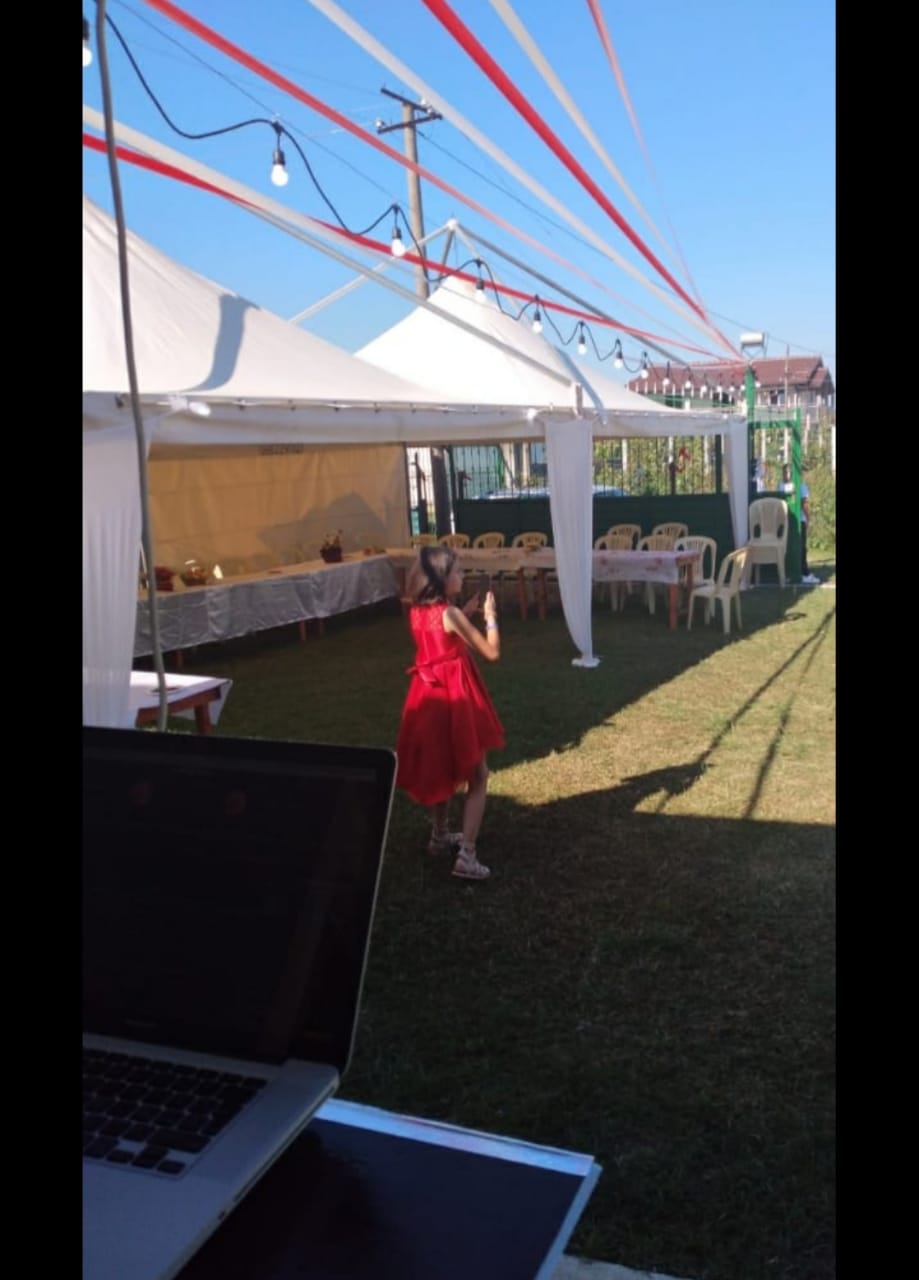 Tenda tavolina karrige me qera 0683010817