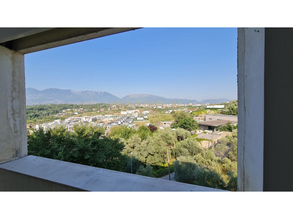 SHITET Apartament 1+1 në Tirana Sip: 65m2 Kati Zgjidh 4