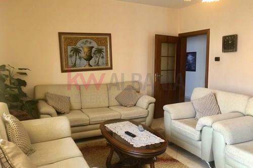 JEPET ME QIRA APARTAMENT 1+1+VERANDE - KOMUNA PARISIT