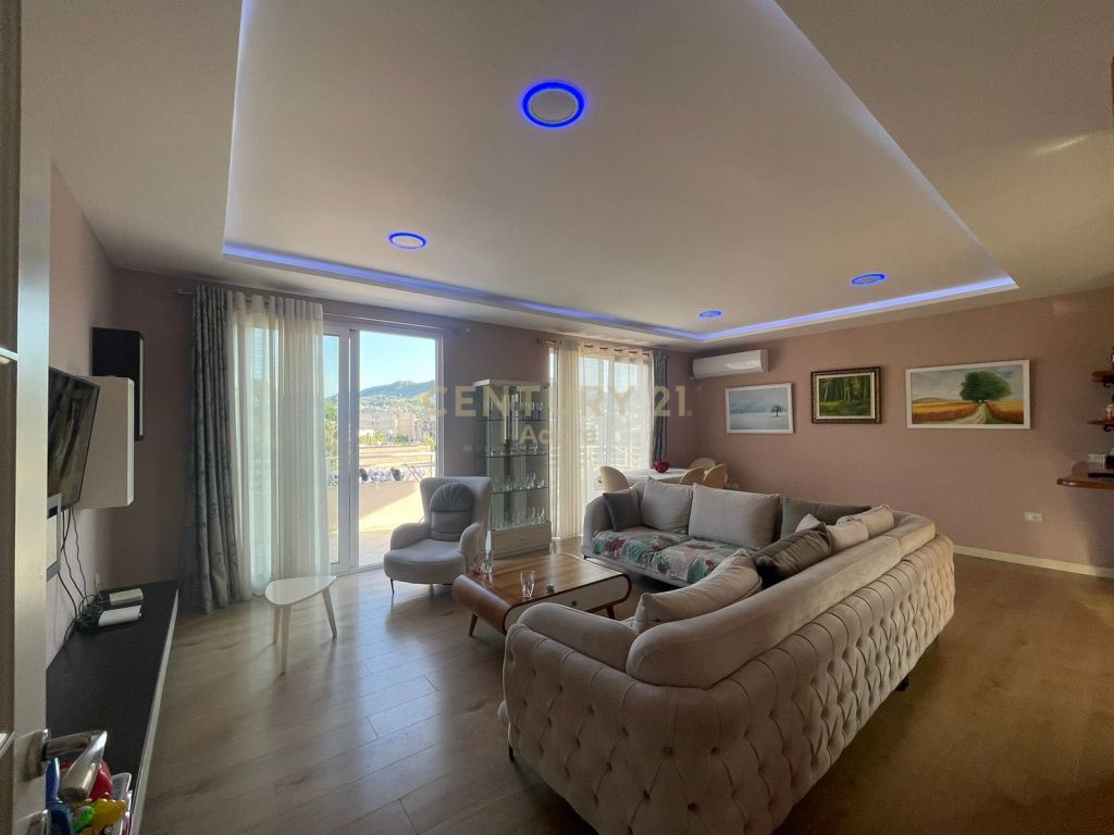 Shitet Duplex ne Misto Mame, 200.000 €